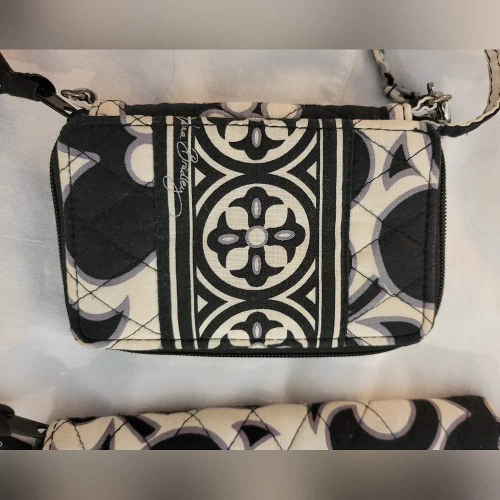 Vera Bradley Black and White Floral Phone Case Set EUC - Picture 8 of 9